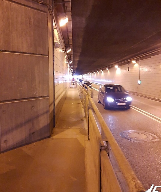 PF_Flughafentunnel_09