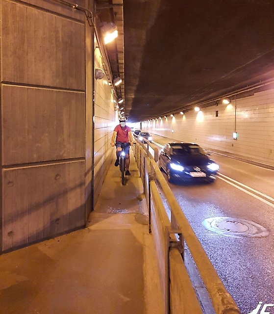 PF_Flughafentunnel_10