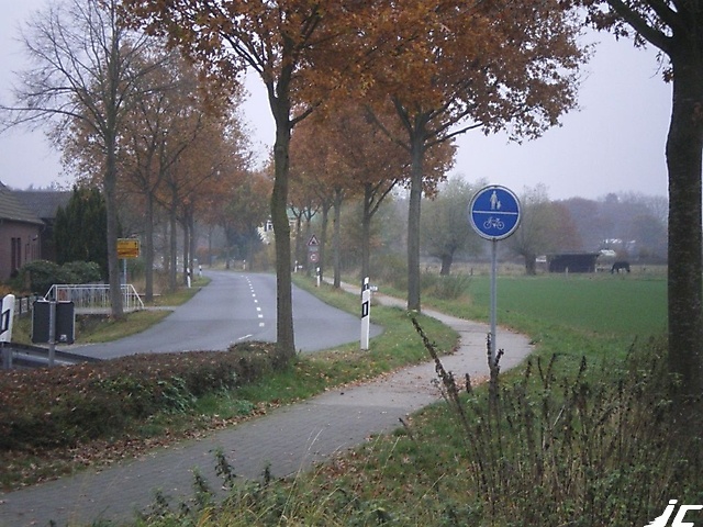 Benutzungspflicht außerorts Tempo 30