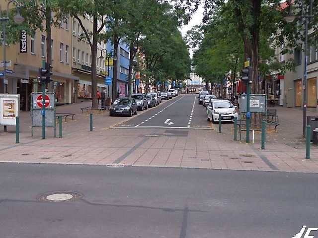 Fulda_Bahnhofstrasse_1